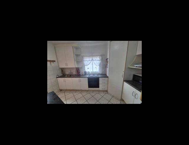 2 BEDROOM HOUSE FOR SALE IN THERESAPARK